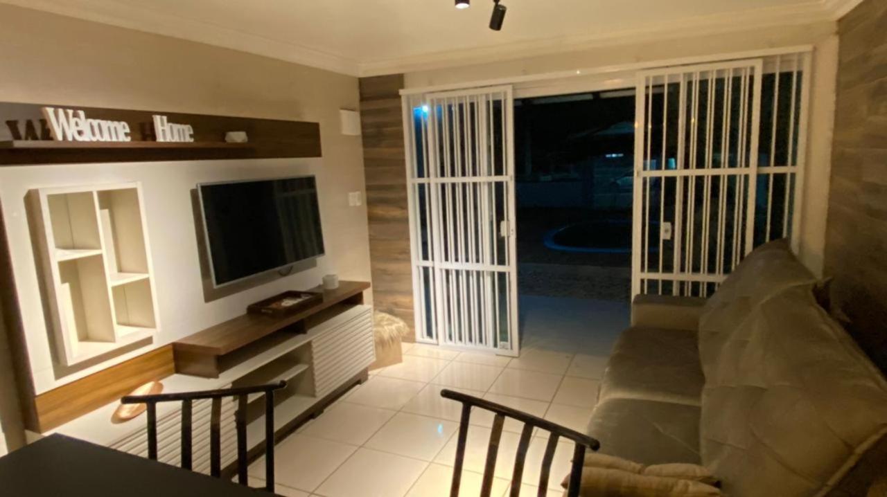 Casa De Praia Top! Beto Carrero, 500M Do Parque, Com Piscina E Sinuca, 1 Suite E 2 Quartos, 3Bwc, A 300M Da Praia, Churrasqueira E Estacionamento Privado Penha  Buitenkant foto
